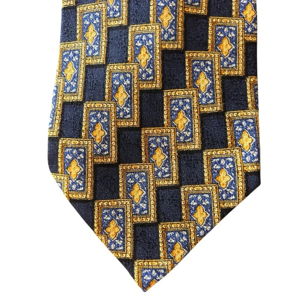 Vintage Valentino men’s tie 100% silk made in Italy